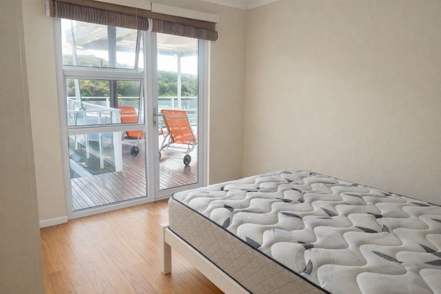 5 Bedroom Property for Sale in Boggomsbaai Western Cape